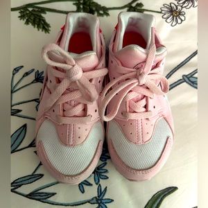 Nike Huarache Sneakers